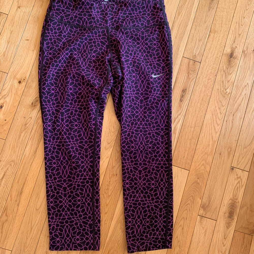 Nike pro dry fit capri cropped leggings